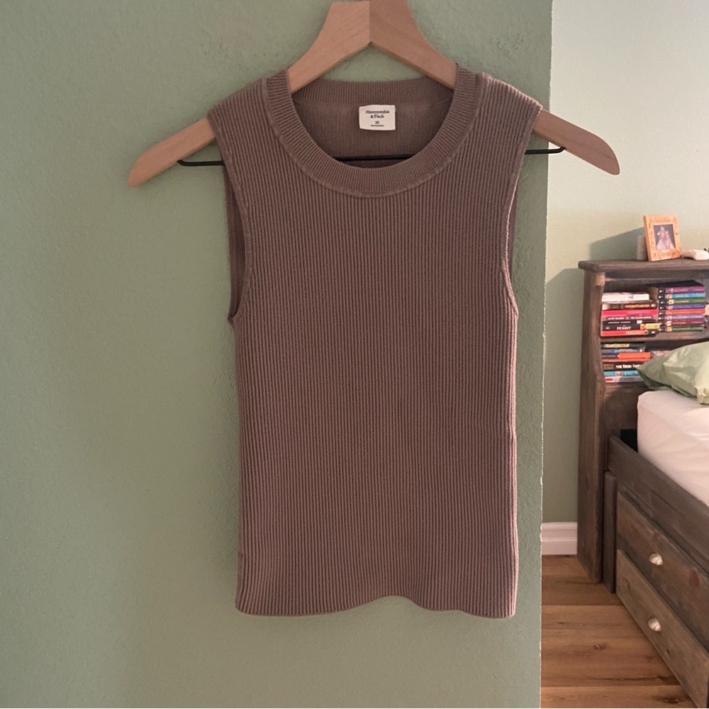 Abercrombie Ottoman Tank ~ Light Brown ~ Size XS